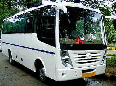 15 Seater Luxury Bus